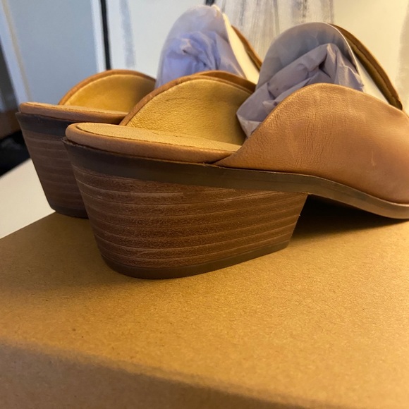 Lucky Brand Women's Margrete Mule - Picture 5 of 10